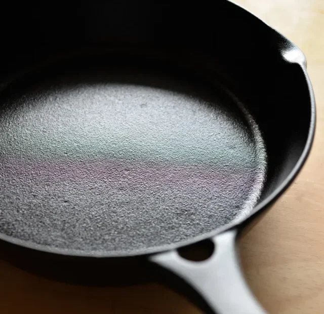 4 Things You Should Never Cook in Cast Iron (3)