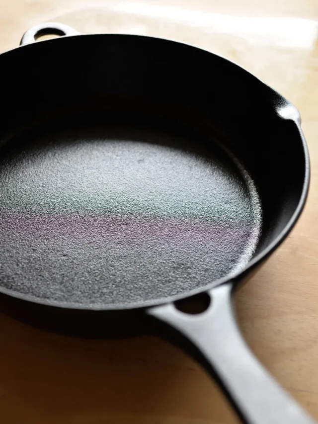 4 Things You Should Never Cook in Cast Iron