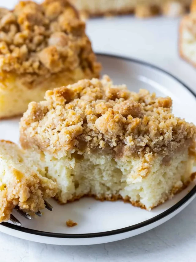 Apple Cinnamon Crumb Cake