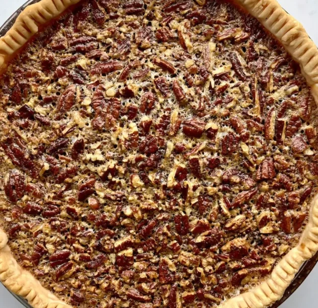 Decadent Pecan Pie A Nutty Indulgence (1)