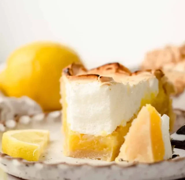 Elegant Lemon Meringue Pie A Citrus Sensation (4)