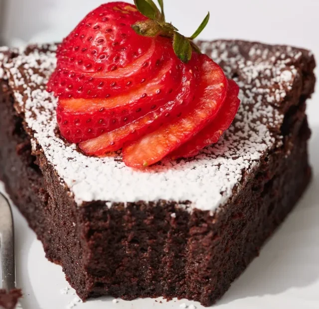 Flourless Chocolate Cake (1)