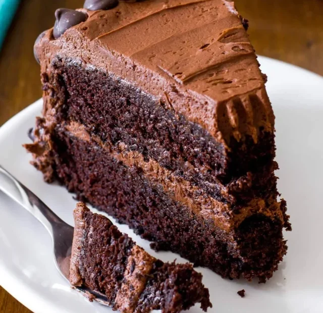 Our Most Popular Chocolate Cake Recipe Ever (4)